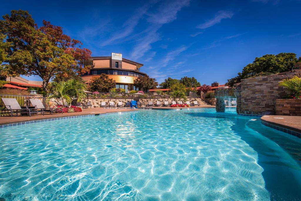 Lodge Of Four Seasons Golf Resort, Marina & Spa Lake Ozark Exterior photo